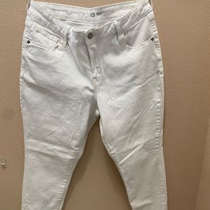 White Old Navy Rockstar Jeans